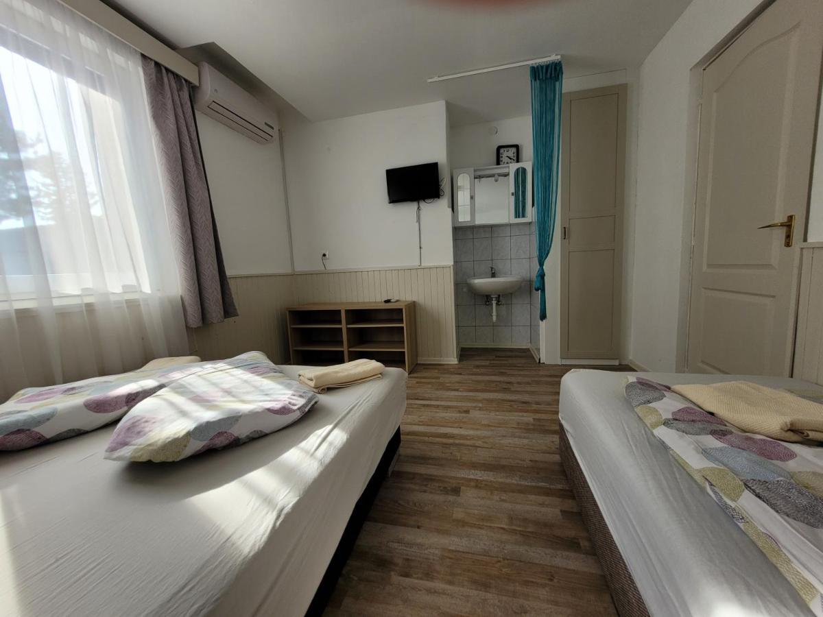 Villa Adele Siófok Esterno foto