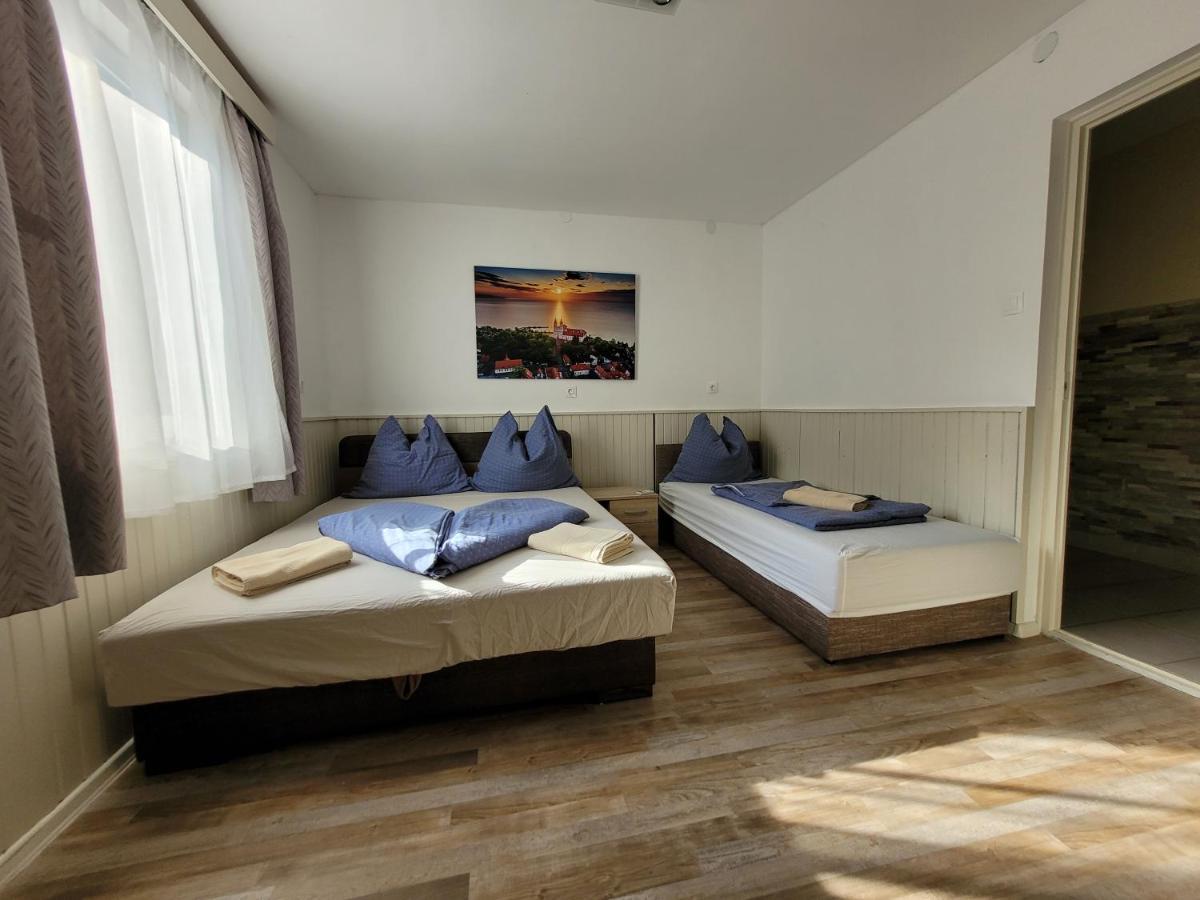 Villa Adele Siófok Esterno foto